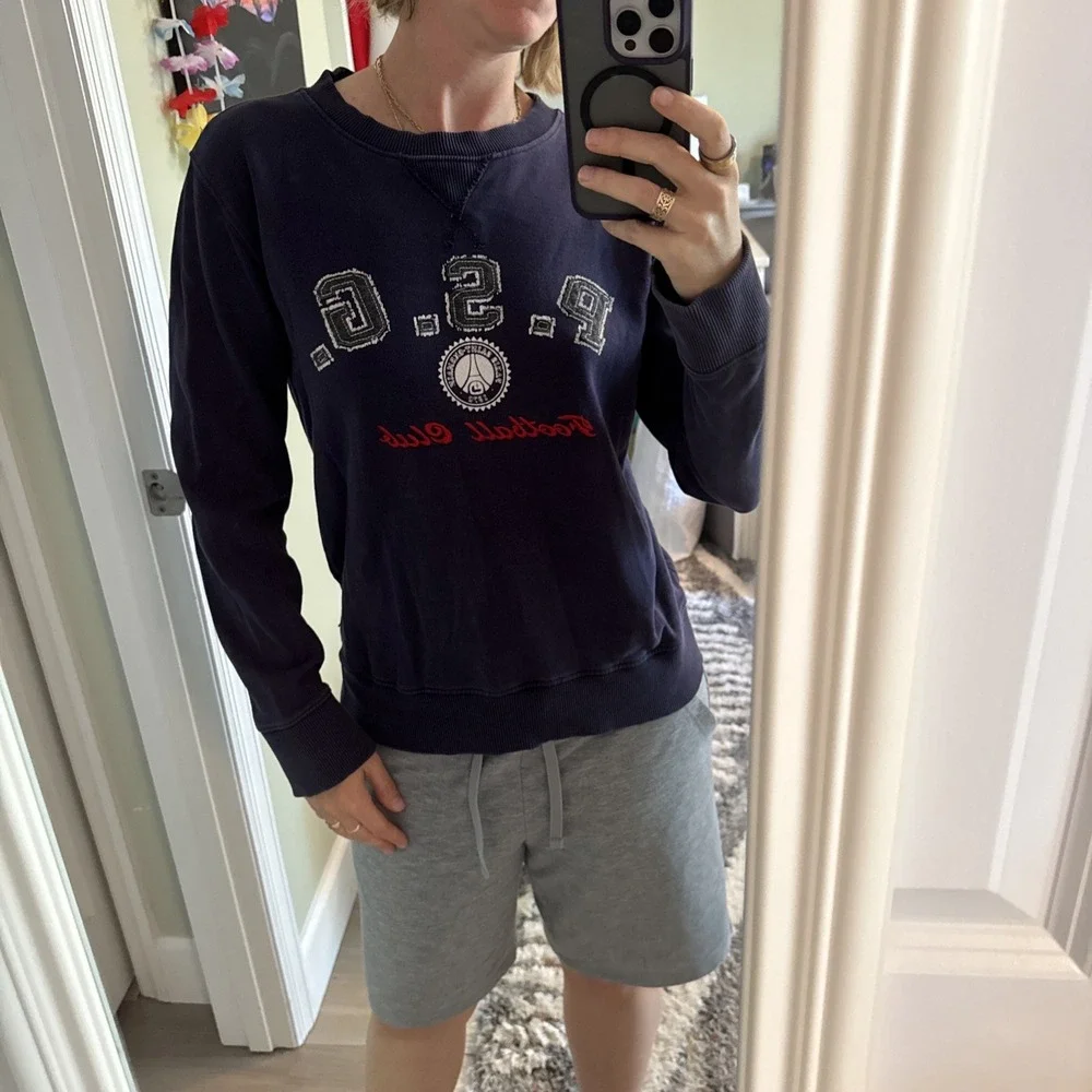 PSG Football Club Crewneck Navy Blue SWEATSHIRT 12A Sz Kids M / Women's Small‎